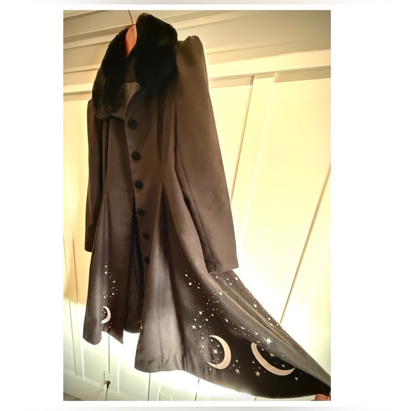 Hell Bunny Black Coat with Fur Collar “Interstellar “ 2XL fully lined - Picture 5 of 5